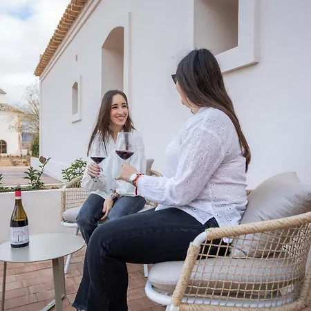 Calderon Enoresort Bed & Breakfast